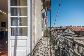 GuestReady - Ascending Cyan River view